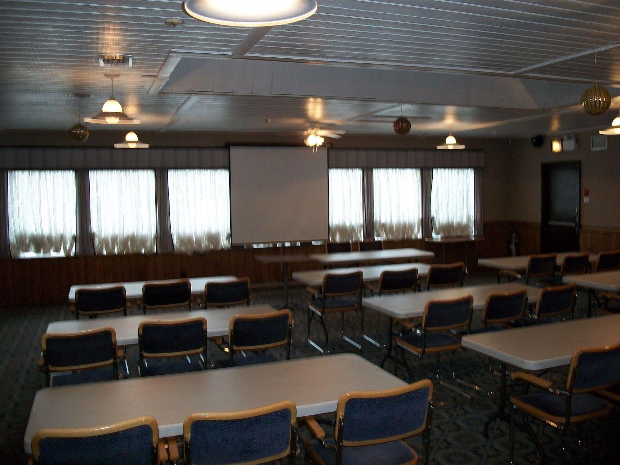 Howard Johnson By Wyndham Lindsay Esterno foto