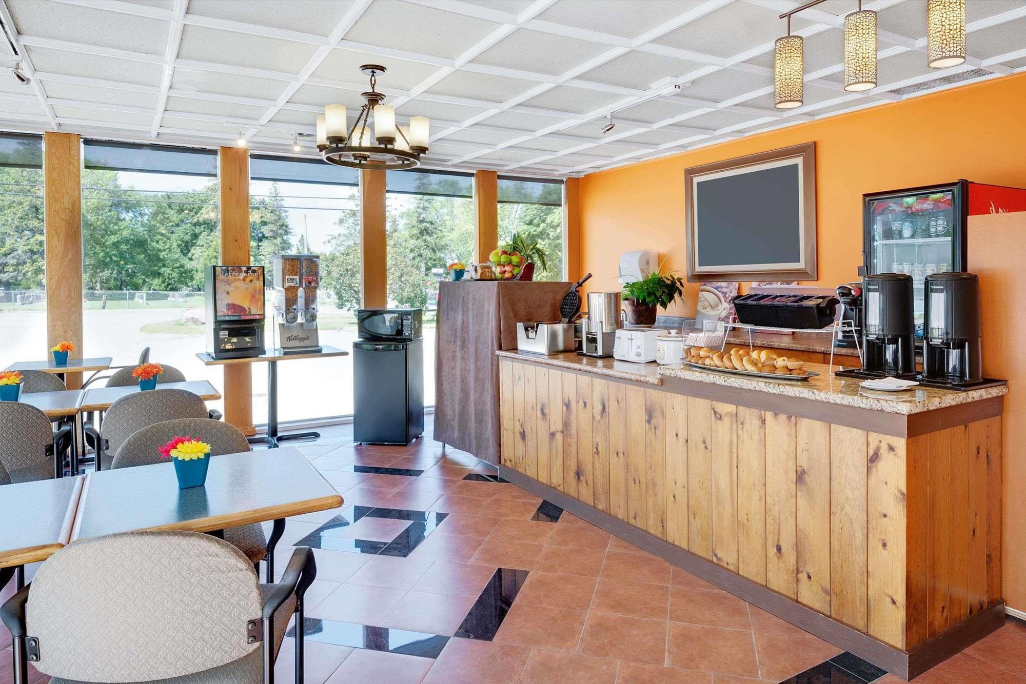 Howard Johnson By Wyndham Lindsay Esterno foto
